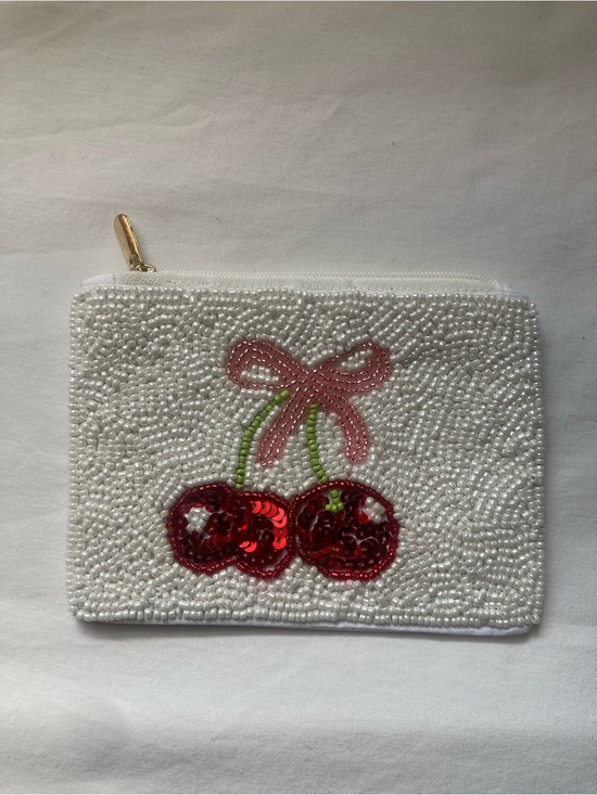 Handbags - Beaded Cherry Coin Purse - Seed Bead Pair of Cherries with Pink Bow